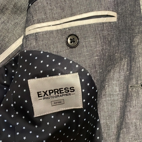 Blazer - Picture 4 of 4